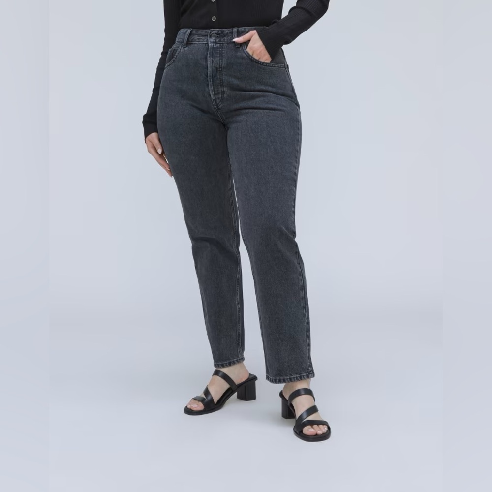 Everlane Curvy 90s Cheeky Straight Jeans, washed black